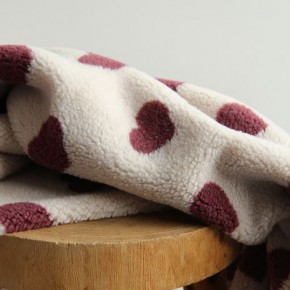 tissu sherpa mouton - cœurs prune