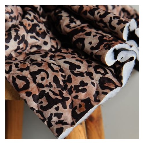 tissu matelassé léopard beige et noir - un chat sur un fil