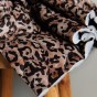 tissu matelassé léopard beige et noir - un chat sur un fil