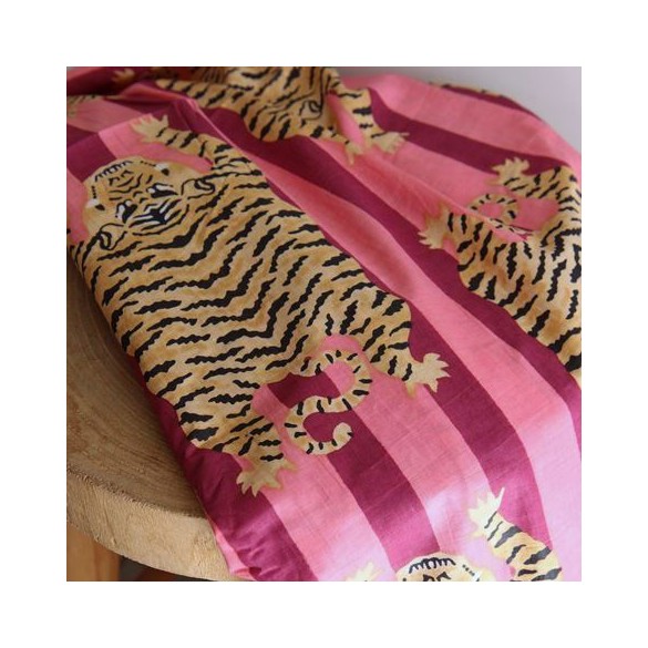 tissu fleurs indien - un chat sur un fil