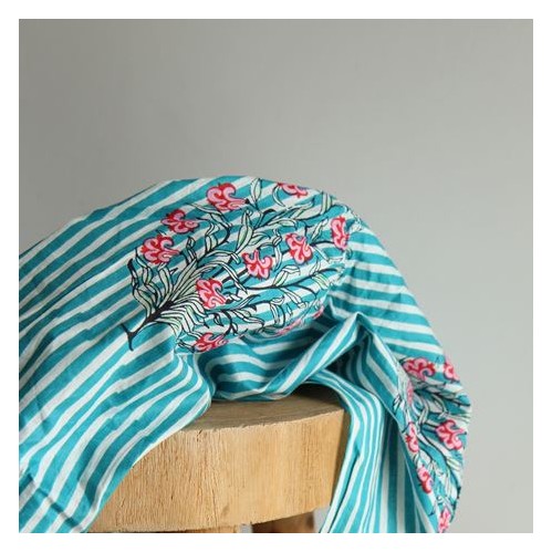 tissu coton indien fleurs  et rayures  - un chat sur un fil