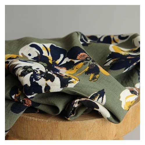 JOLIE VISCOSE FLEURS - un chat sur un fil