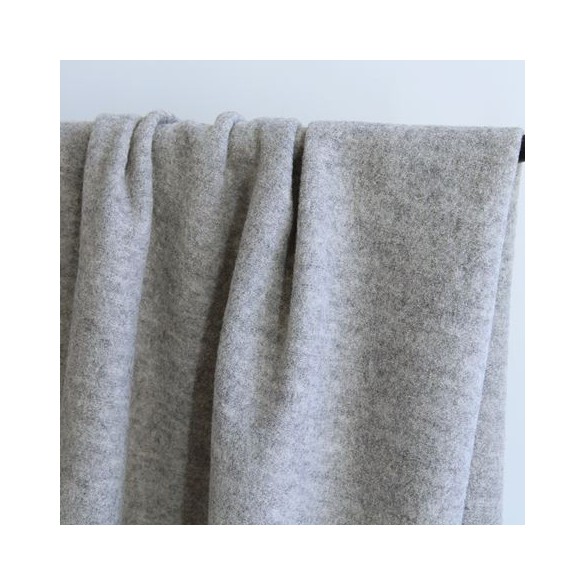 joli tissu en laine bouillie gris clair