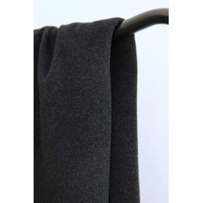 lainage gris très foncé - un chat sur un fil