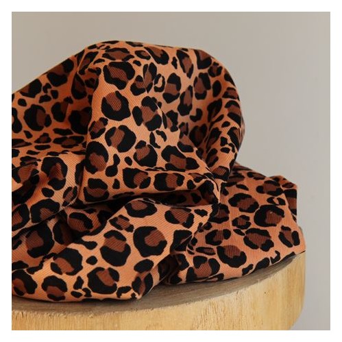 tissu velours milleraies - un chat sur un fil