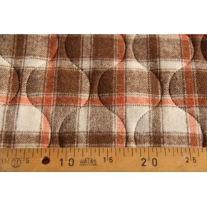 tissu matelassé carreaux - un chat sur un fil