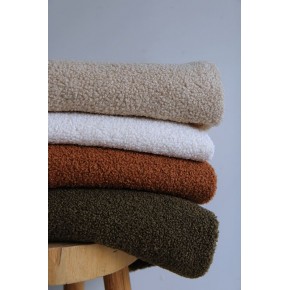 tissu sherpa mouton - un chat sur un fil