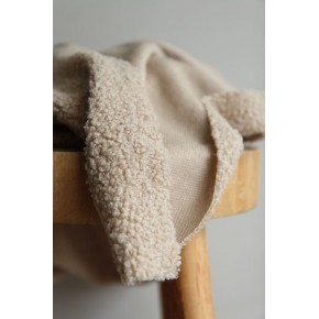 tissu sherpa mouton - un chat sur un fil