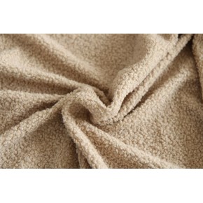 tissu bouclette - un chat sur un fil