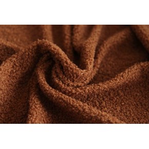 sherpa cognac - un chat sur un fil