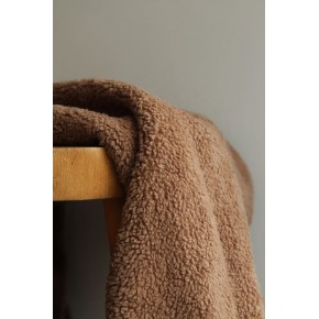 tissu sherpa beige - un chat sur un fil