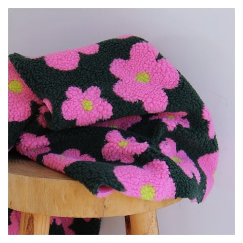 Teddy sherpa  grandes fleurs rétro roses un chat sur un fil