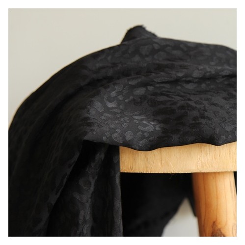 tissu jacquard de viscose noir - un chat sur un fil