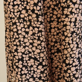 crêpe de viscose - un chat sur un fil