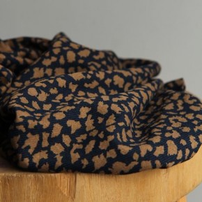 jolie viscose imprimée léopard - un chat sur un fil