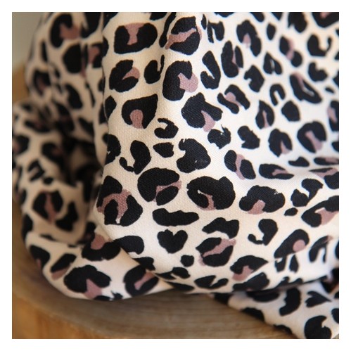 tissu sweat fin léopard - un chat sur un fil