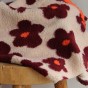 tissu sherpa grandes fleurs rétro - bordeaux