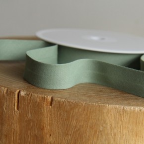 Biais 20 mm coton bio vert - un chat sur un fil