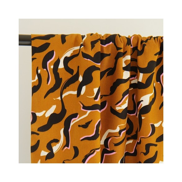 tissu satin de coton vagues ocres - un chat sur un fil