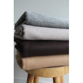 Tissu type lainage doublé - un chat sur un fil