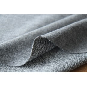 laine gris - un chat sur un fil