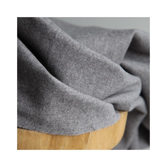 tissu lainage gris- un chat sur un fil