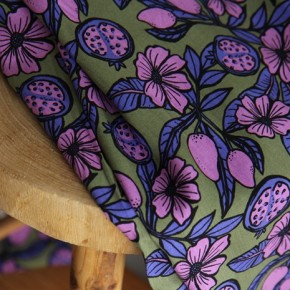 viscose imprimée vert et violet - un chat sur un fil