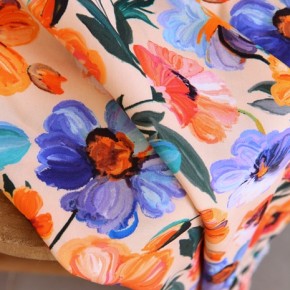 viscose imprimée fleurs orange et bleu - un chat sur un fil