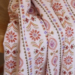 tissu popeline coton fleurie vert et blanc - un chat sur un fil