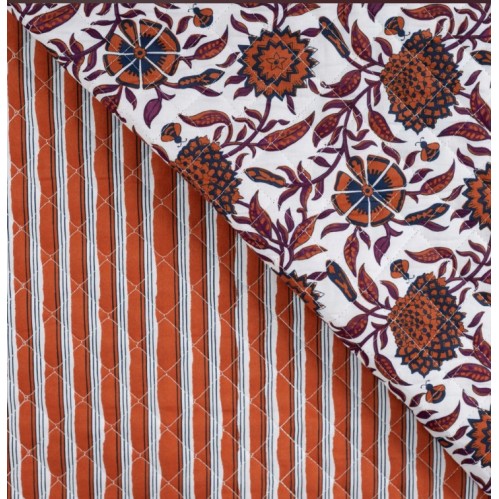 tissu matelassé fleurs - un chat sur un fil