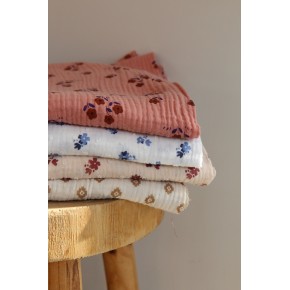 double gaze imprimée fleurs - un chat sur un fil