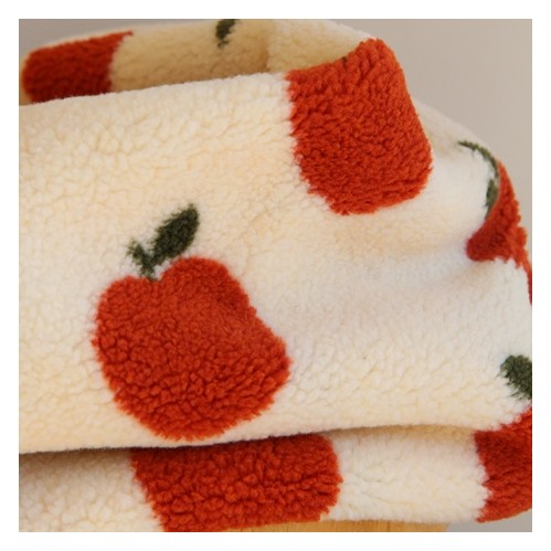 tissu sherpa pommes  - un chat sur un fil