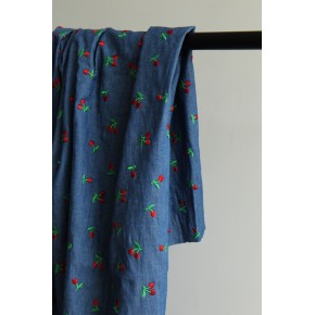 joli tissu original en coton avec cerises