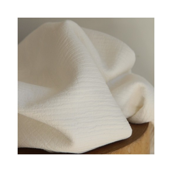 joli tissu seersucker écru - un chat sur un fil