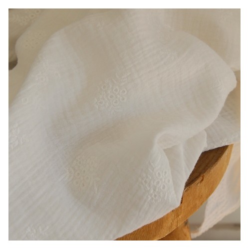 tissu en double gaze brodée pour coudre robe, blouse