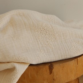 jolie double gaze en coton avec broderies