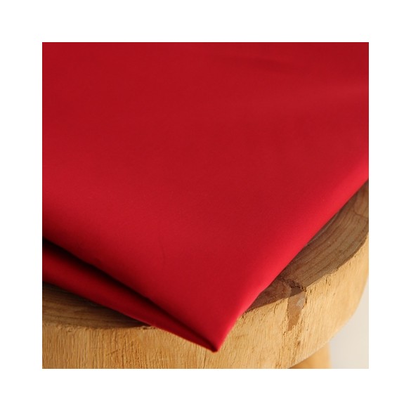 tissu en popeline de coton - rouge foncé