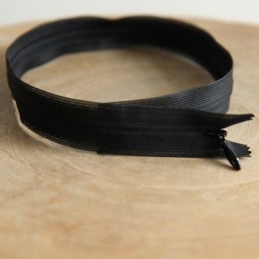 fermeture invisible noir 40 cm - un chat sur un fil