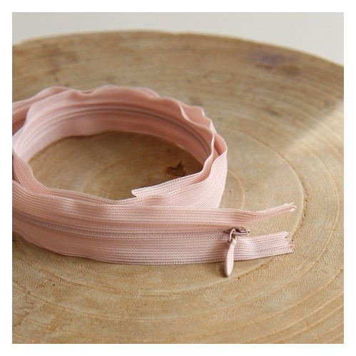 Fermeture Eclair invisible rose nude - un chat sur un fil
