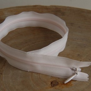 zip invisible 30 cm rose clair  - un chat sur un fil