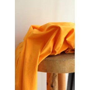 voile de coton jaune - un chat sur un fil