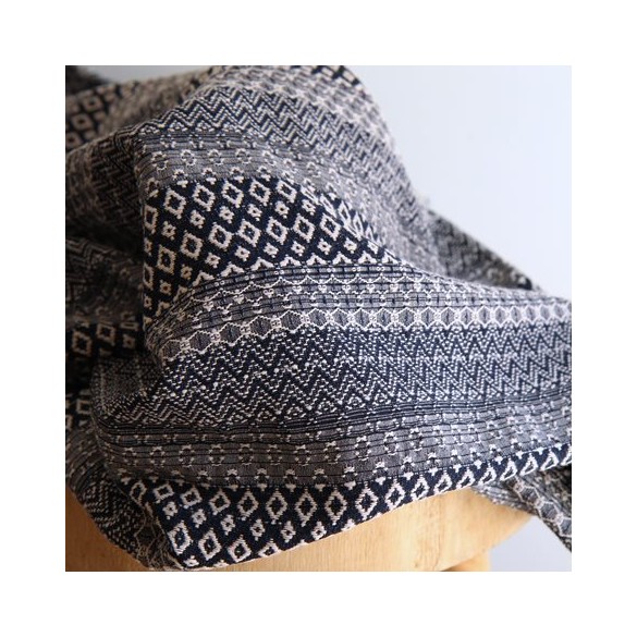 collection upcycling - tissu jacquard graphique