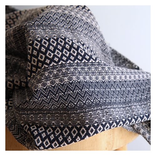 collection upcycling - tissu jacquard graphique