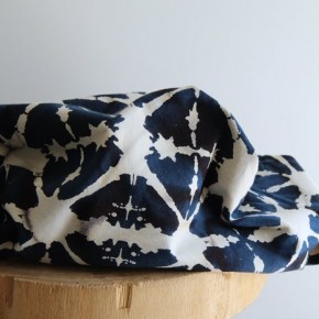 TISSU COTON BATIK - BLEU ET éCRU