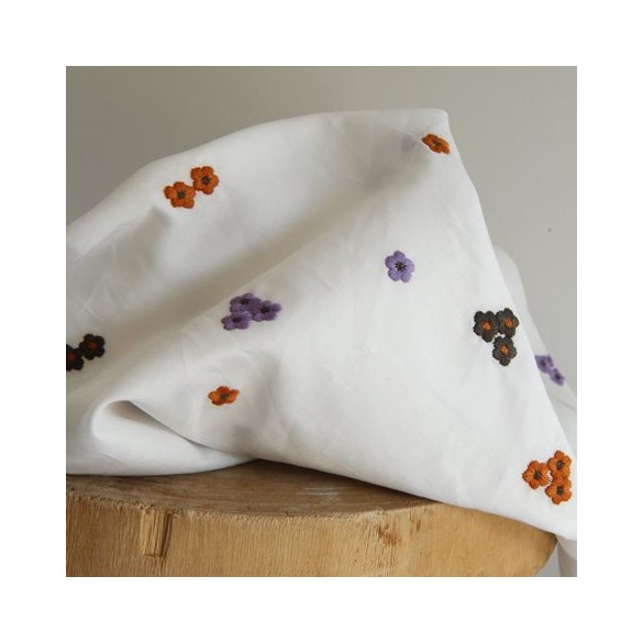 Tissu voile de coton blanc - broderie
