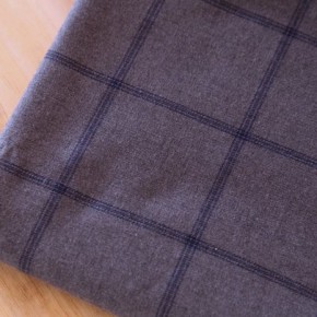 Flanelle grise à carreaux bleu