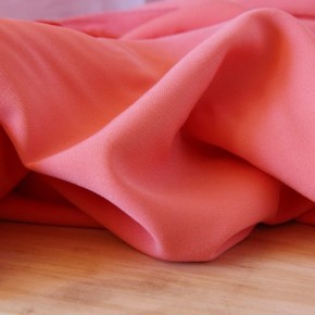 Twill de viscose corail - un chat sur un fil