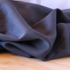 joli twill de viscose bleu foncé