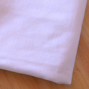 coton brodé pois blanc - un chat sur un fil