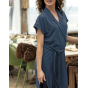modèle de robe avec le jersey coton bleu jean